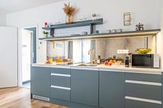 Marone Allure Premium Studio with Garden View - 8