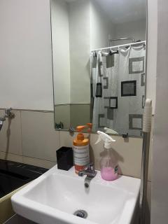 2BR Family suite with Balcony with WiFi and Netflix, behind SM Sucat - Manille - 2