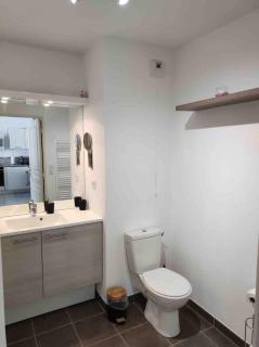 Beautiful T2 proximity to Lyon NEAR ARENA STADE GROUPAMA - Meyzieu - 9