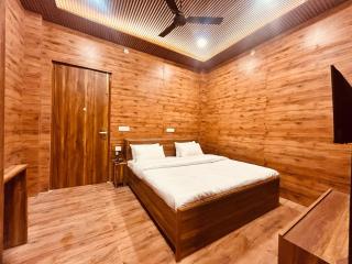 Farm House Hotel & Resort - Mussoorie - 8