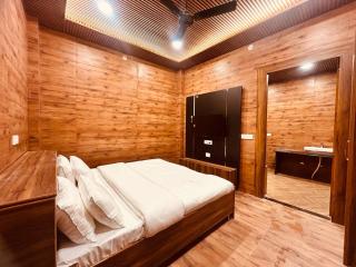 Farm House Hotel & Resort - Mussoorie - 4