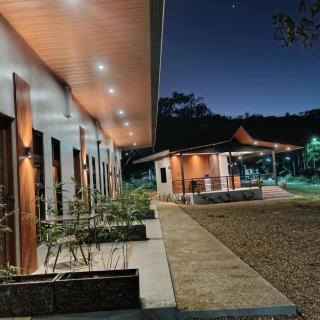Orchrd Lodge - 8