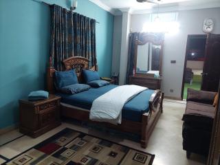 The Rooftop Haven Penthouse 2BR Gulistan E Joher BLK 14 - 1