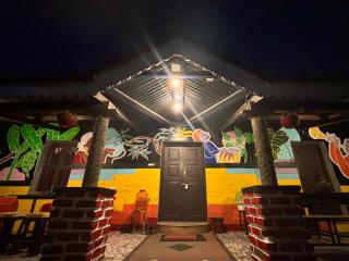 Rave Raja CoWorking Hostels - Kodaikanal - 0