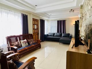 Serenity Home - 4 bedroom home - 7