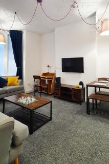 Apartment with Priv Ent and Parking - Stockport - 0