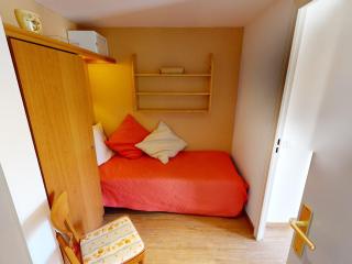 Studio centre-ville avec terrasse, climatisation et parking - FR-1-196-191 - 1