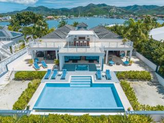 Luxurious Beachfront Villa Jolly Harbour - Jolly Harbour - 2