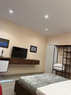 Atlantid Hospitality Hotel - Qeparo - 3