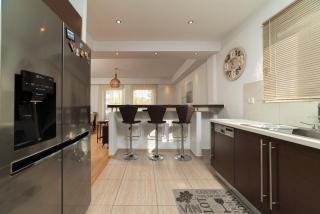 Spacious Apartment Downtown Glyfada - Athens - 6