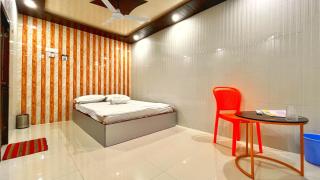 Hotel Golden Inn - Varanasi - 8