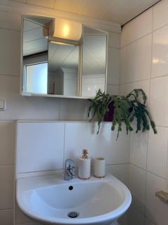 Charmantes Wohlfühlzimmer - - 7