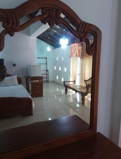 Sadagala piyasa sancharaka banglow - Kirinda - 1