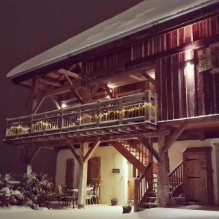 Family stays in Petite Ferme Les Bouts & Grenier Les Bouts - 2 properties side by side - La Côte dʼArbroz - 6