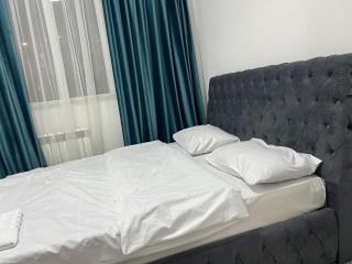 VIP Modern & Luxe Central Apartment - Baku - 5