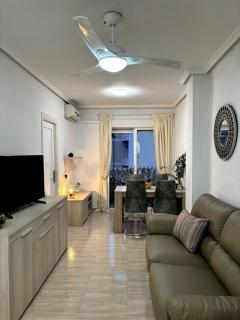 Modern 2-Bedroom Apartment - Torrevieja - 6