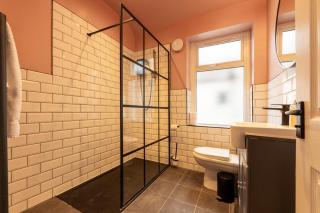 Premium Townhouse - 7 bedrooms - up to 18 Guests - 8