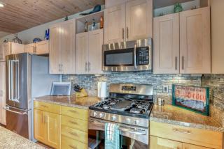 Luxury Oceanview Escape in Depoe Bay Book Your Stay at Tranquility Cove - 3