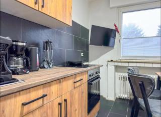 Livemore24 - Apartment 3 in Gladbeck WLAN - Smart-TV - 24-7 Check-in und Küche - 7