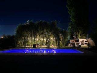 Casa estilo campo con parque y pileta - Tandil - 0