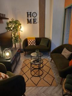 Les Loges Du Théatre 160m2 MAISON PRIVÉ 14 personnes MAX tout équipé a 200m de l'AVENUE DE CHAMPAGNE et toutes commodités DEGUSTATION CHAMPAGNE OFFERTE jacuzzi sauna jeux velos EMPLACEMENT EXCEPTIONNEL et CHIC - 6