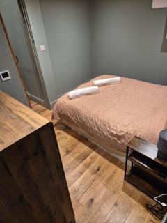 Charming 1 bed Peak District Barn Conversion - 3