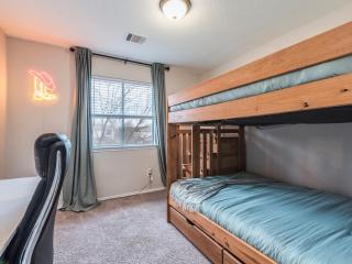 North ATX Paradise Oasis pool w Hot Tub 4BR 2 half BA - 3