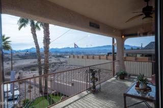 Luxe Havasu 6-bedroom Retreat Pool Hot tub Lake Views - Lake Havasu City - 4
