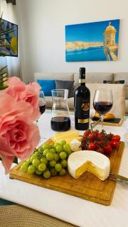 St Julians Cute Holiday Apartment with side seaview - St Julian's - 4