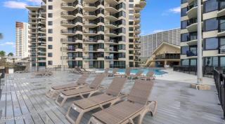 Sunbird Resort 11th Floor Free Beach Chairs - by Sunbird Rentals - 6