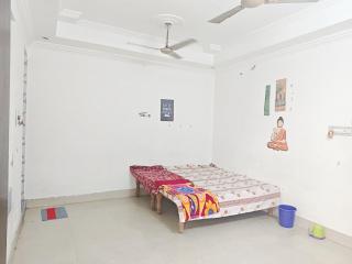 Luxury stay near Arail Ghat - Prayagraj - 4
