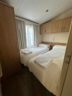 56 Main Park Caravan Hire Lillardsedge Holiday Park Jedburgh - 6