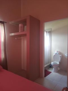 Shared space with ensuite bathroom - free pickup from Castries ports with 7 nights stay minimum required for Hewanorra International Airport - 9