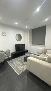 Luxe Life Residences - Bradford - 6