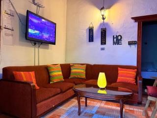 Galicia, cabaña junto a un bosque y a Cascada - 1