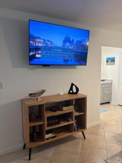 Charming and Spacious Studio - Clearwater Beach - 5