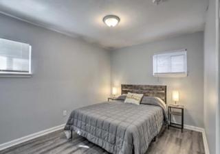 Cozy home with a Huge backyard! - Parma Heights - 4