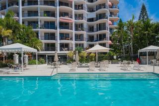 1BR Tropical Escape with Heated Pools Sauna BBQ - 0