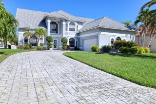 Luxury Waterfront Direct Gulf Access - Cape Coral - 0