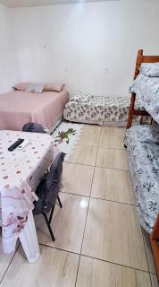 KITNET S1 em TORRES-RS - Na mais bela praia Gaúcha - Cozinha - Banheiro - Ar condicionado - TV e Wi-Fi - Estacionamento - Anfitriã Superhost no BnB - Torres - 2