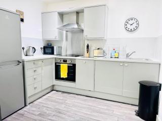 Luxury City Centre Apartment - 5