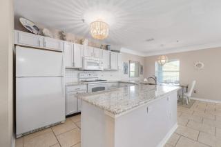 Stylish Beach Condo in St Augustine - 4