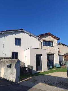 Grande Maison familiale proche de Lyon 7 personnes - Dommartin - 1