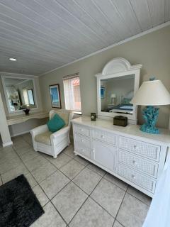 Waterfront Luxe Townhouse - Rodney Bay Village - 1