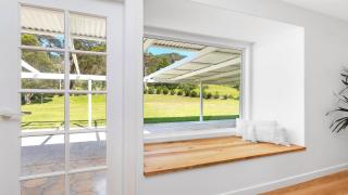 Elegant & Modern Home - Retreat In Gloucester Tranquil Rural Escape With Pool & Views - Gloucester - 6