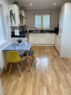 Sun Terrace Lodge Weybridge - Oatlands Park - 5