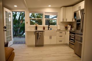 Bamboo Bungalow - waterfront studio near beach - 5