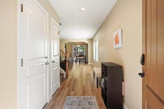 Ellie 30 Days minimum - Bend - 0