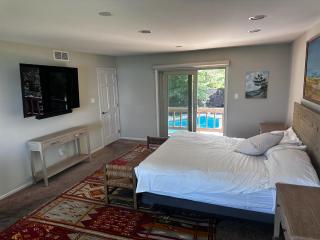 101 E Lakefront Drive - 4