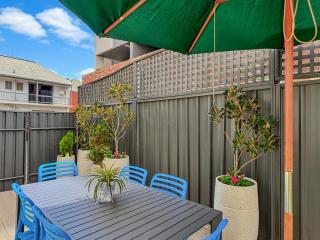Colley's Nest - Family-friendly Townhouse with Patio - Adelaide - 7